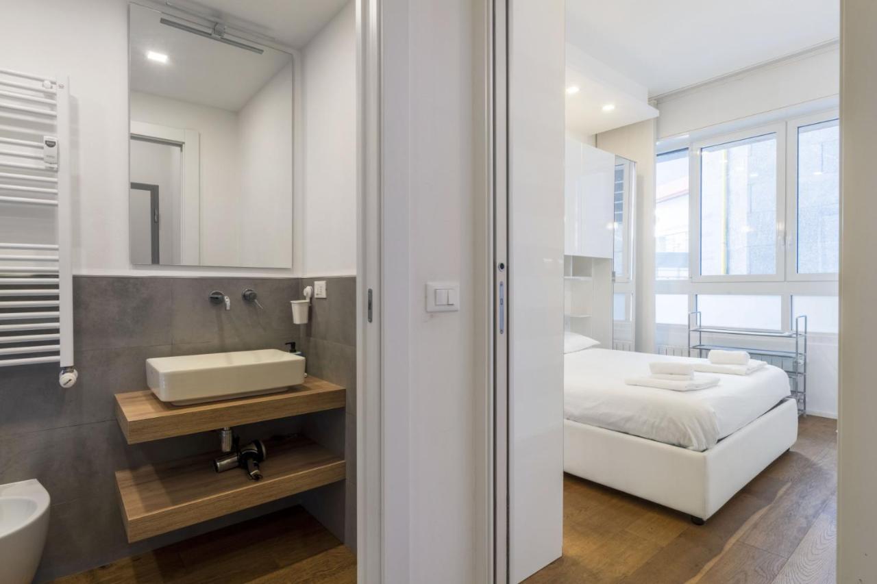 Easylife - San Babila - Elegante E Rifinito Bilocale Nel Cuore Della Citta Milán Exterior foto